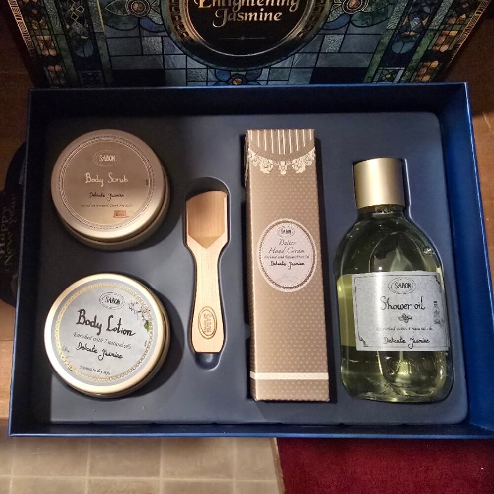 Sabon Enlightening Delicate Jasmine Happy New Year Gift Set Body